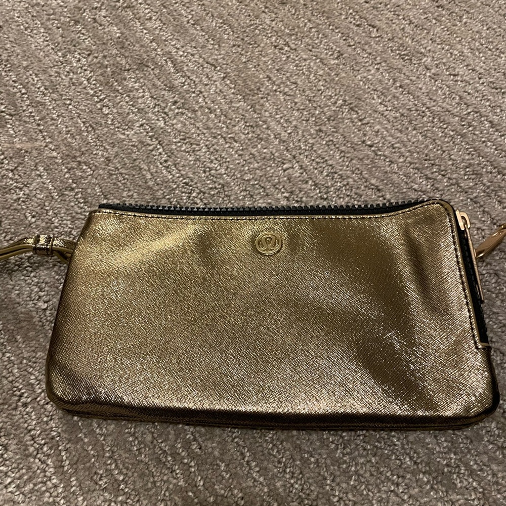 Lululemon gold wallet